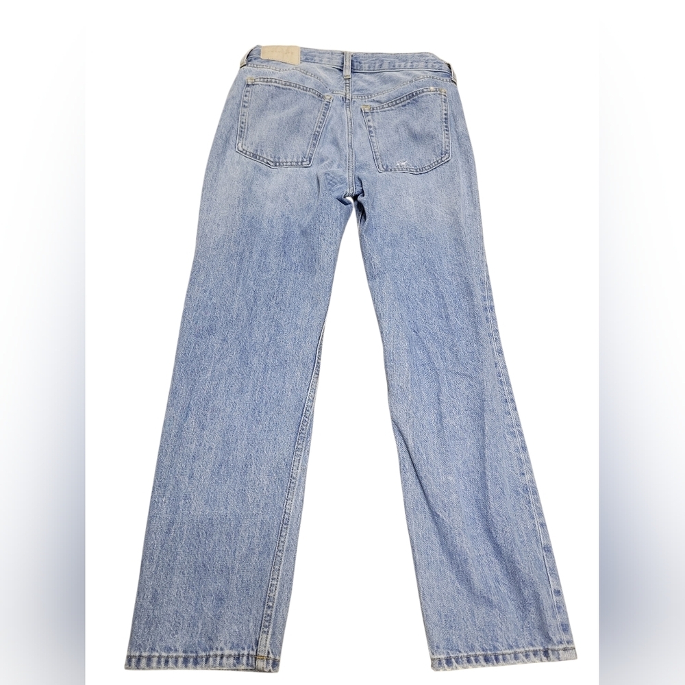 Everlane Relaxed Light Blue Jeans - Picture 2 of 6